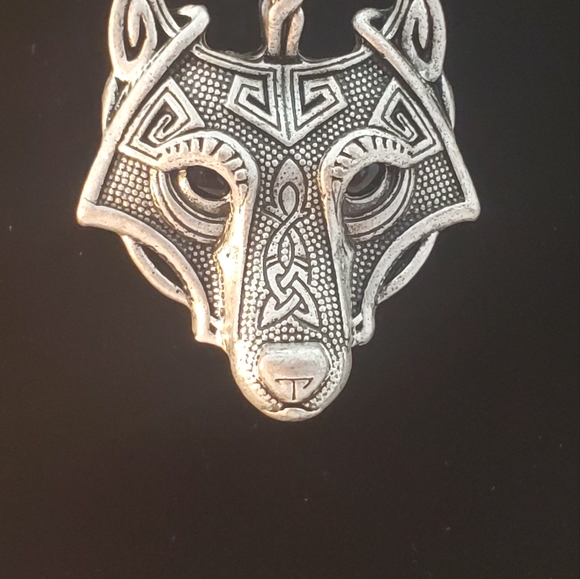 VIKING NORDIC WOLF NECKLACE - Picture 6 of 9